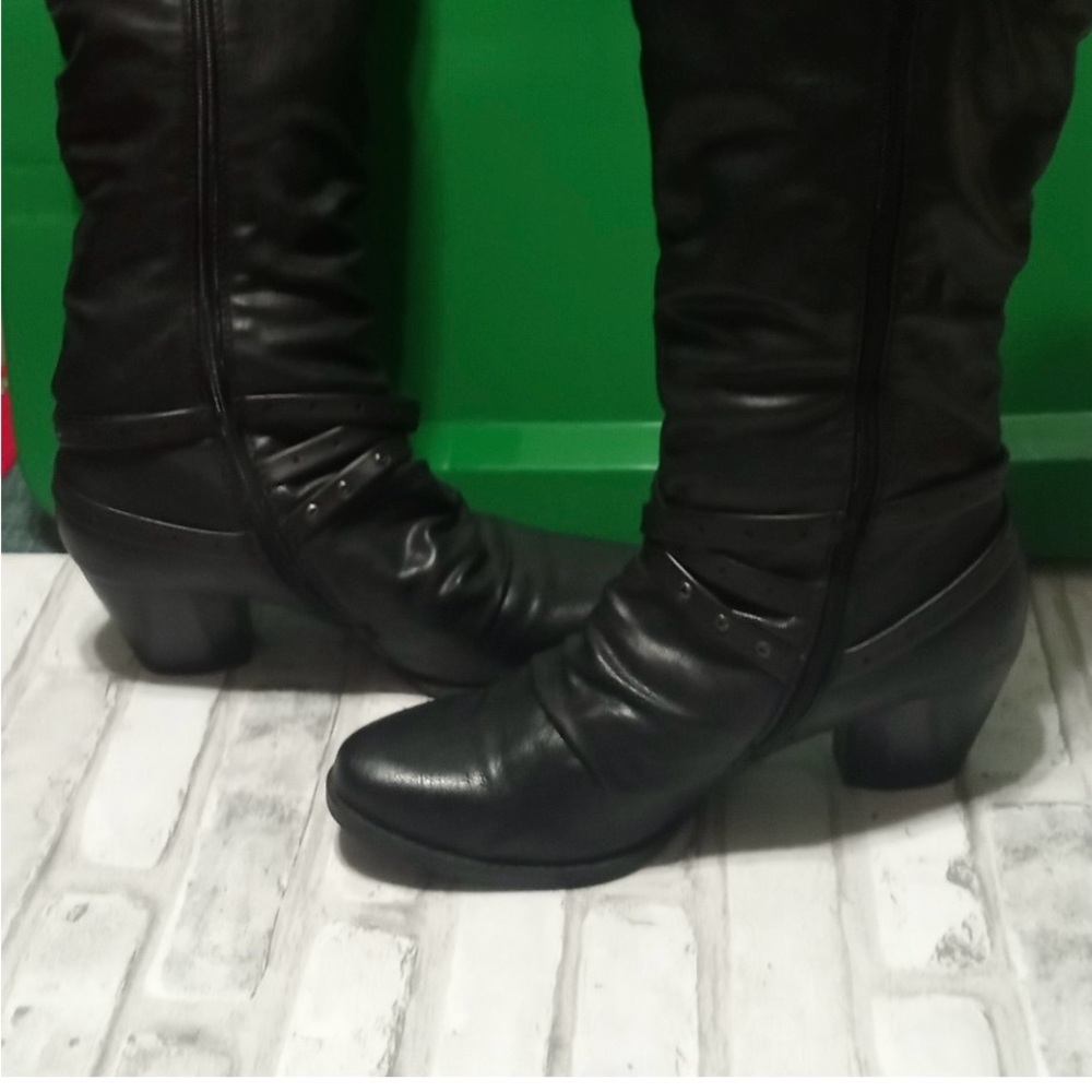 Bare Traps Ronson Tall Boots. Sz. 9.5